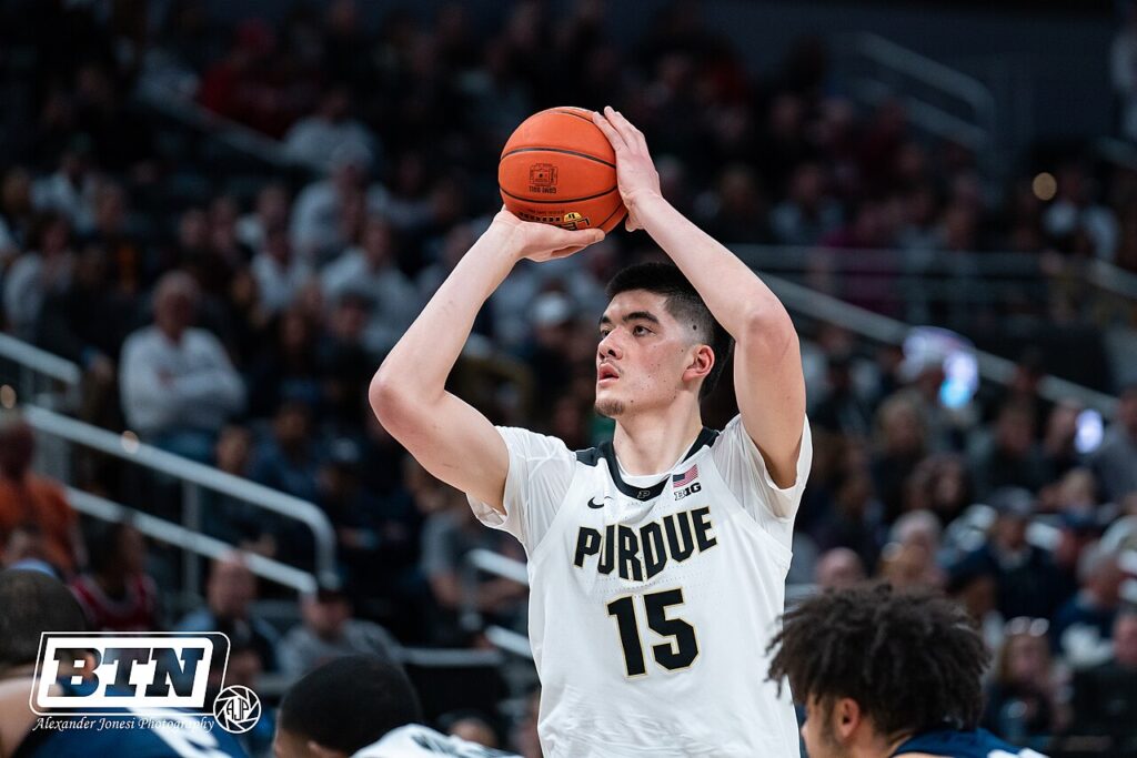 Zach Edey preparing a shot in a Purdue uniform in March 2022