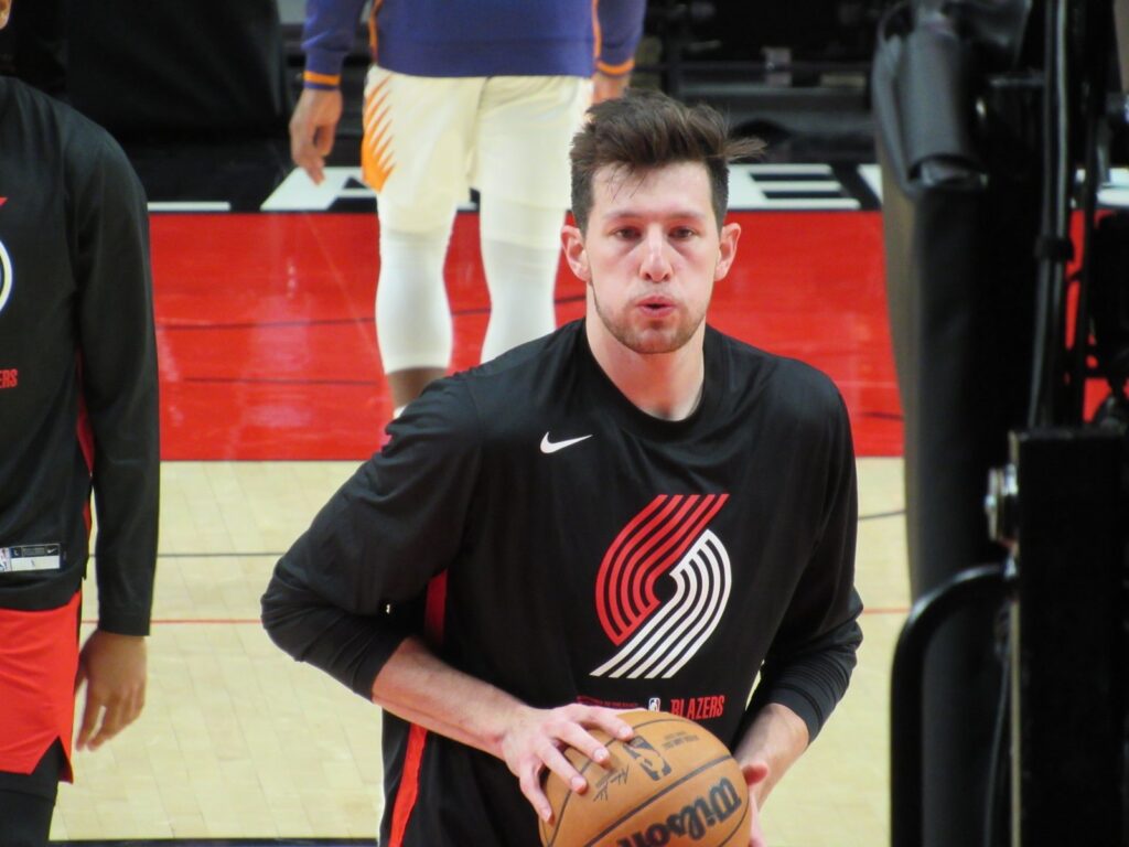 Drew Eubanks shoots a free throw for the Portland Trail Blazers in October 2022