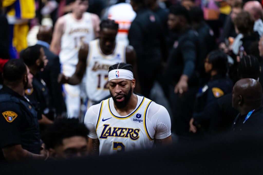 Anthony Davis with the Lakers in 2023