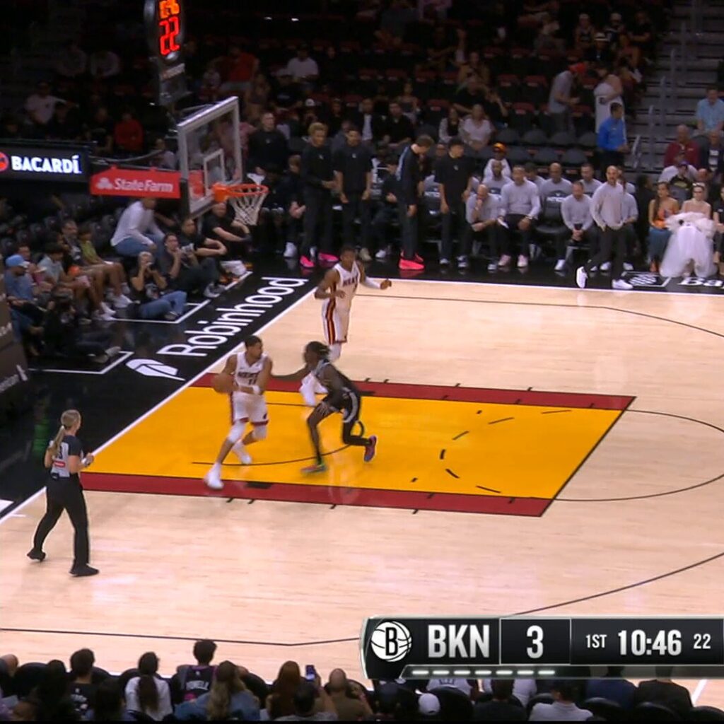 Giannis Antetokounmpo dribbles into the paint for the Miami Heat against the Brooklyn Nets early in the first quarter