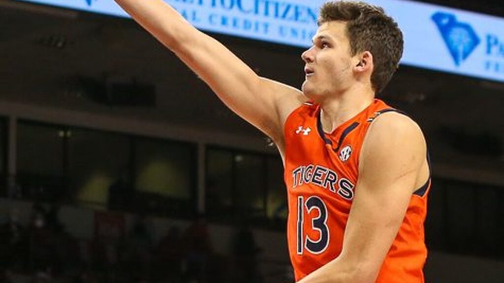 Walker Kessler during his Auburn career