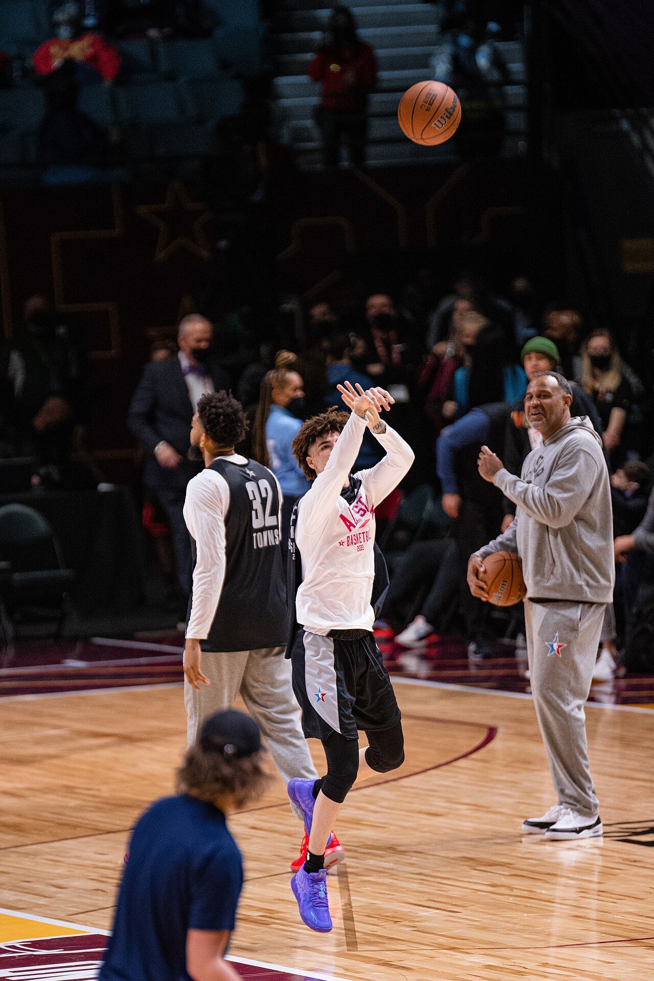 LaMelo Ball in a Hornets jersey during an NBA game