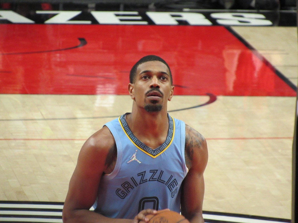 De'Anthony Melton shooting a free throw