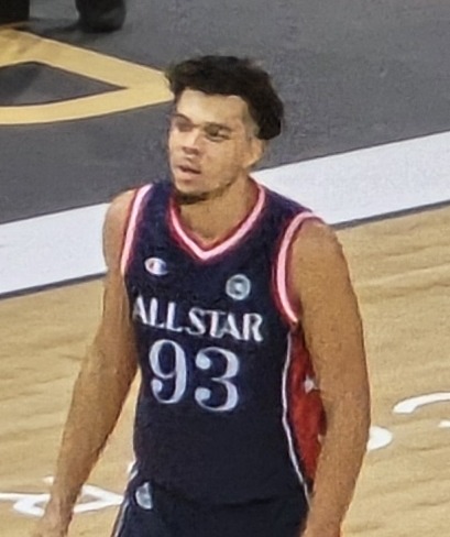Noah Penda wearing number 93 at the LNB All-Star Game in Paris on December 29, 2024