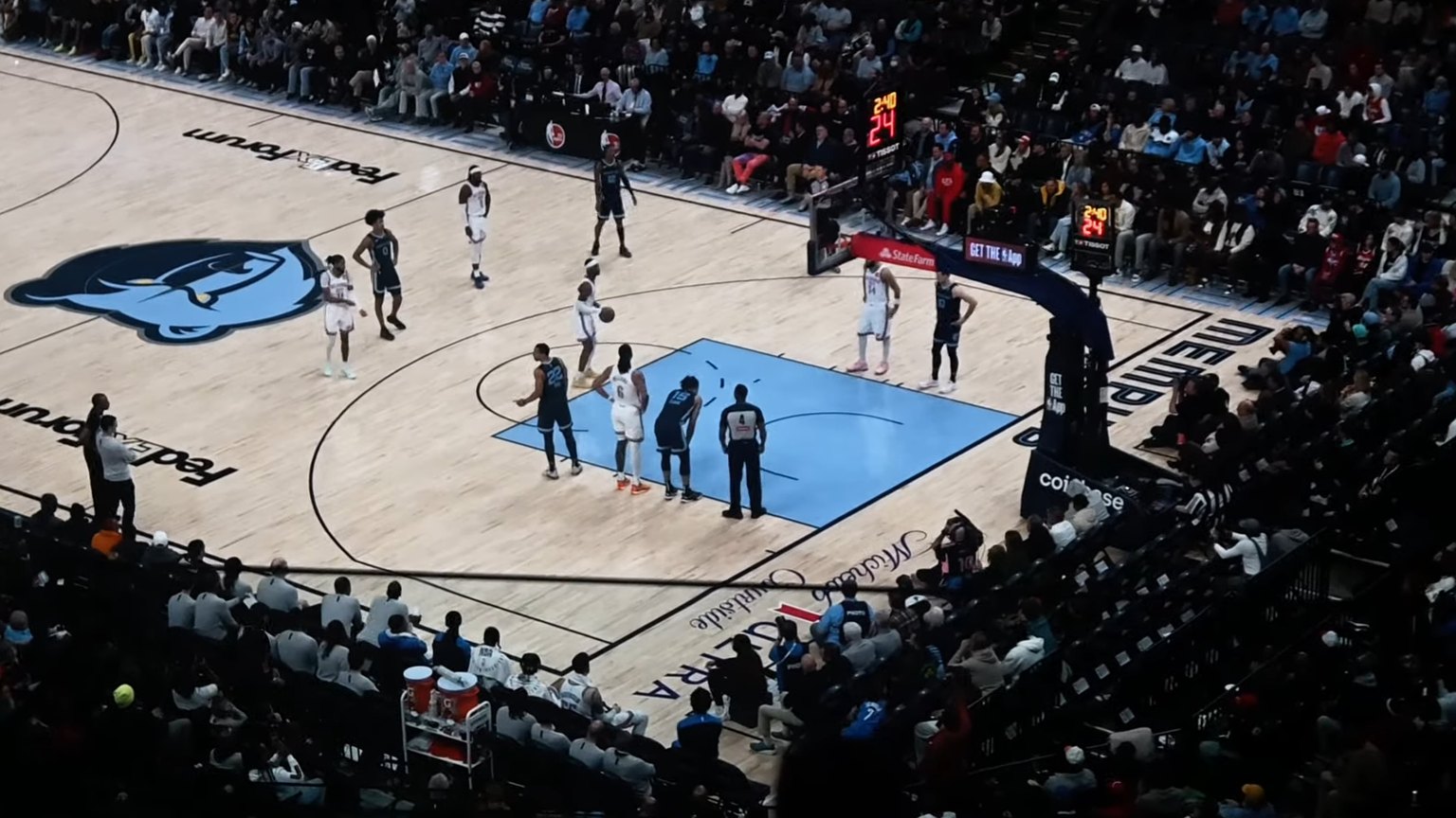 Shai Gilgeous-Alexander at the free-throw line