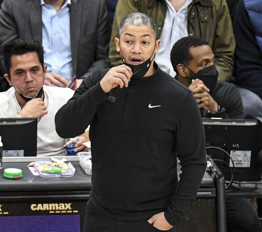 Tyronn Lue on the Clippers sideline